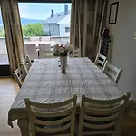 Florvåg -flott Utsikt Mot Byen Villaer