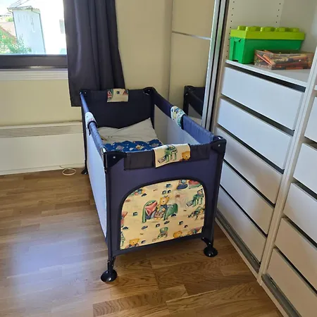 Florvåg -flott Utsikt Mot Byen Villaer *