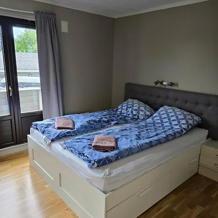 -flott Utsikt Mot Byen Villa Florvag