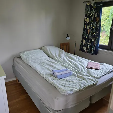 Florvåg -flott Utsikt Mot Byen Villaer *
