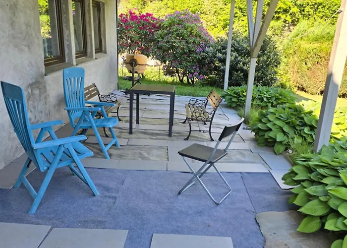 Villa -flott Utsikt Mot Byen Florvag