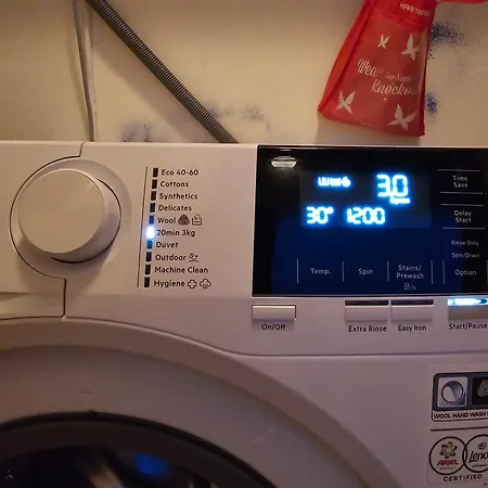 -flott Utsikt Mot Byen *